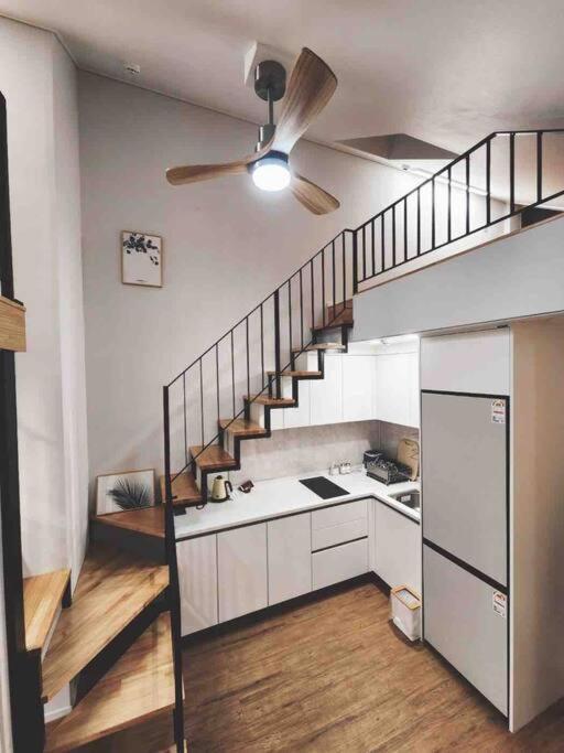 Apartment Hongdae 10mins, Hapjeong 5mins, Airportbus 5mins, Largo House Seoul- Foreigner Only Seoul