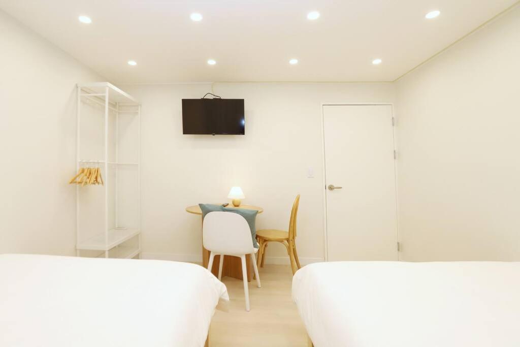 Aloha House Apartment