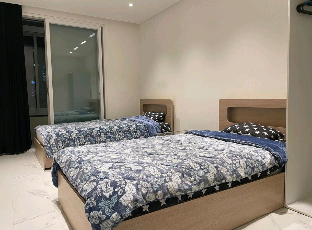 Y Park Apartment Seoul