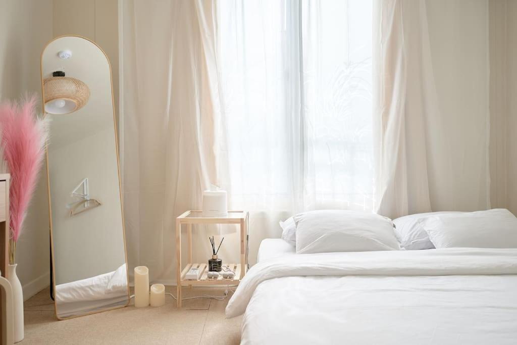 Apartment Sensibility House