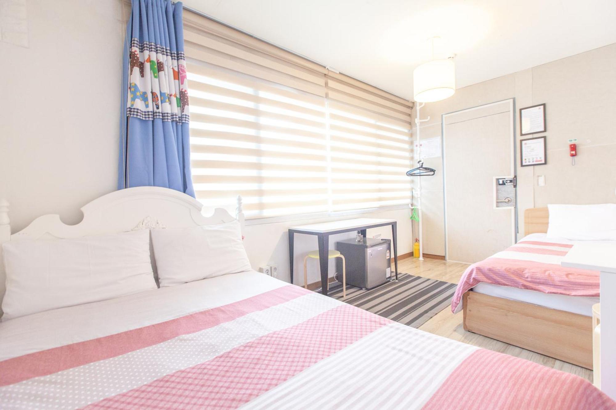Hongdae Style Guest house 2*