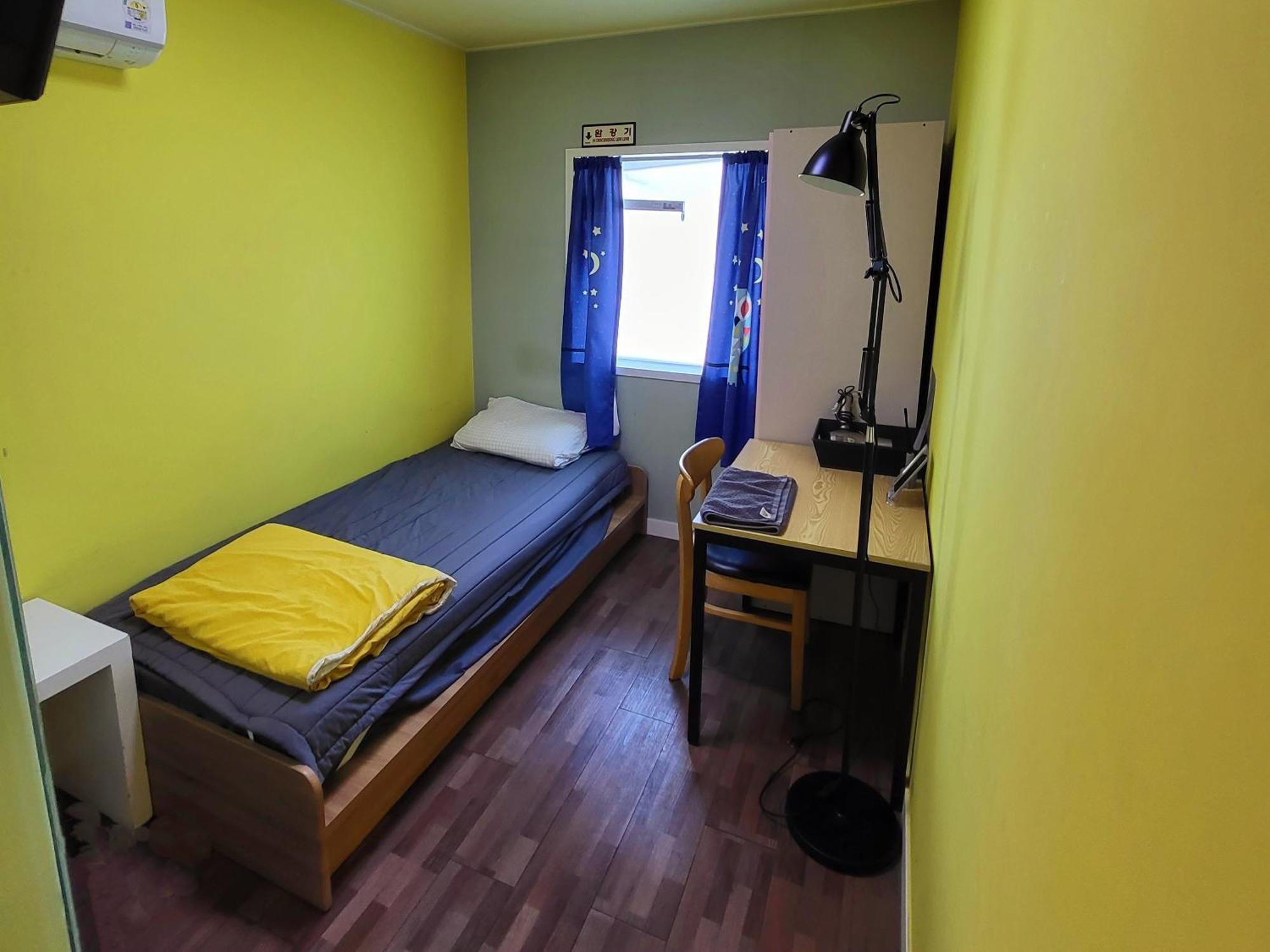 24 Sinchon Avenue