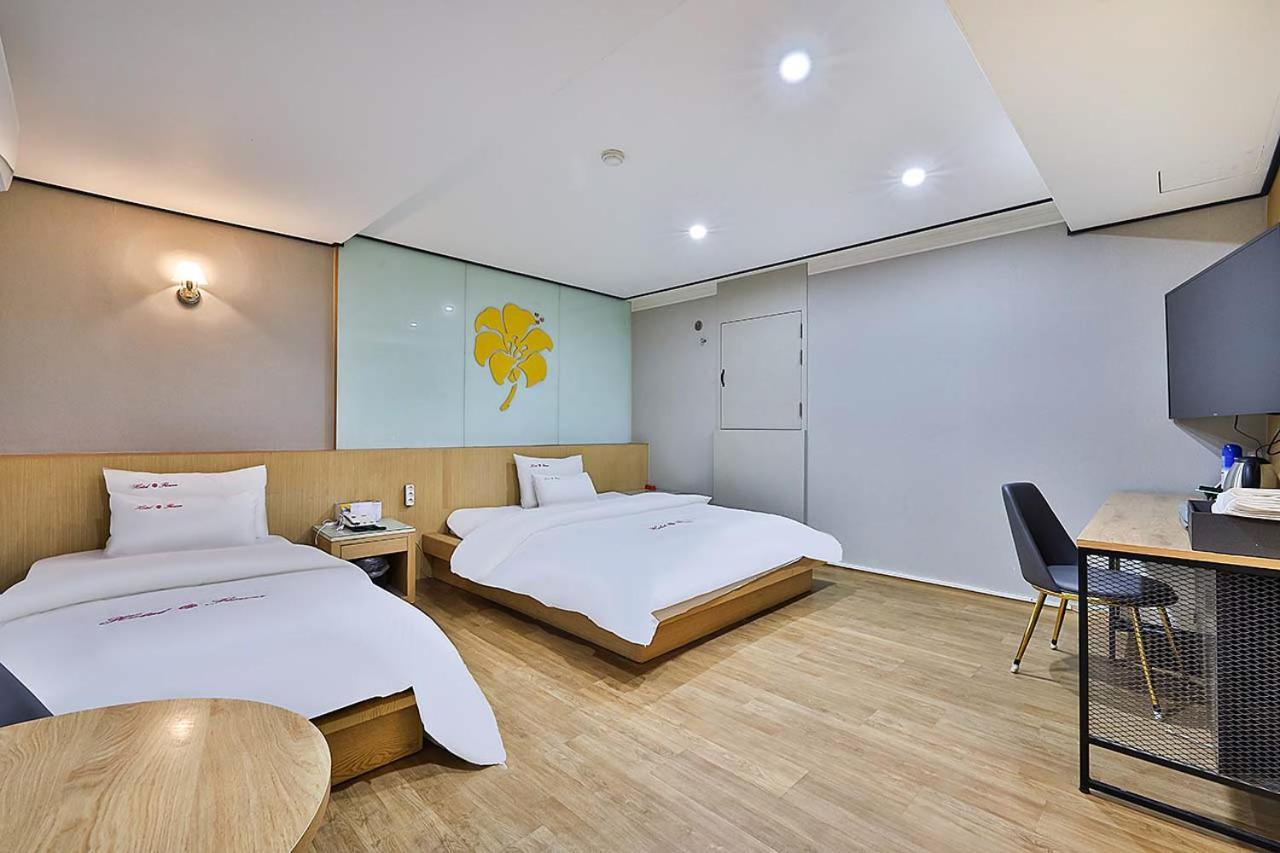 Flower Hotel 2*