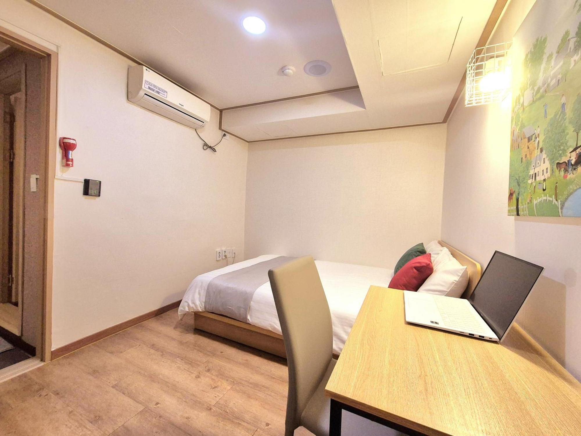 Hotel K'stay Sinchon *