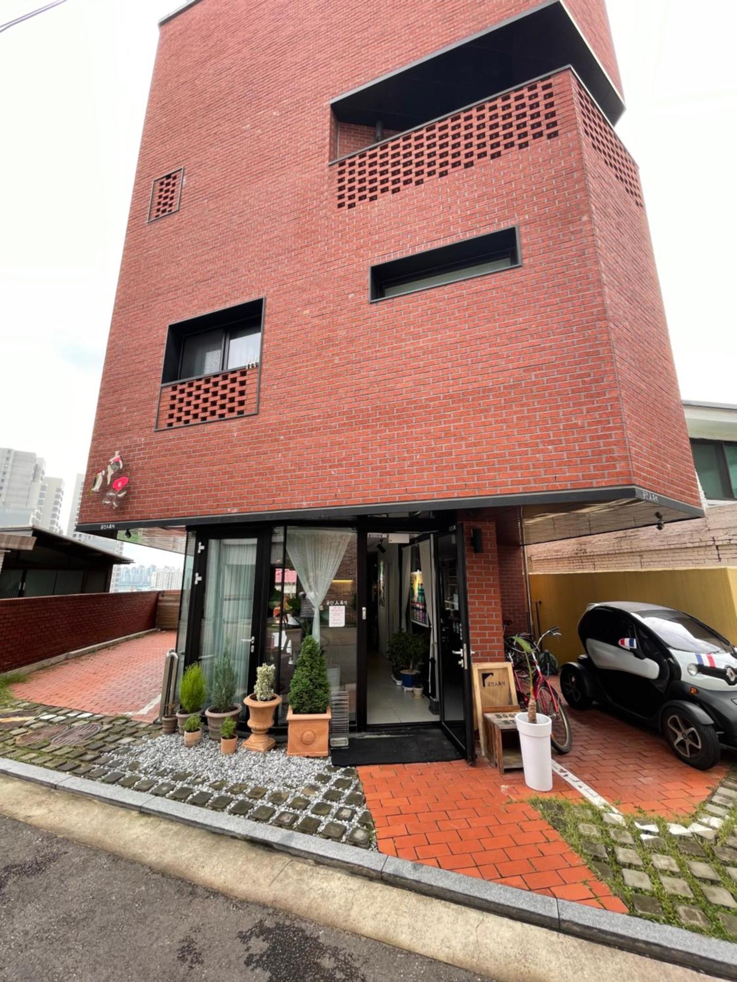 Space In Blackstone Aparthotel Seoul