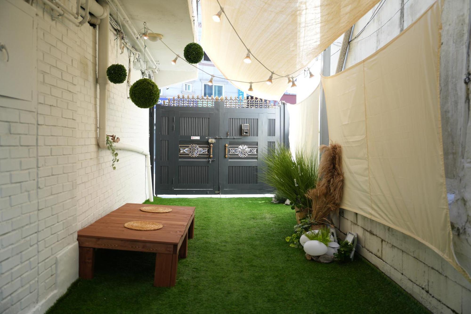 New, Private, 3 Rooms, Hongdae, 6 Persons