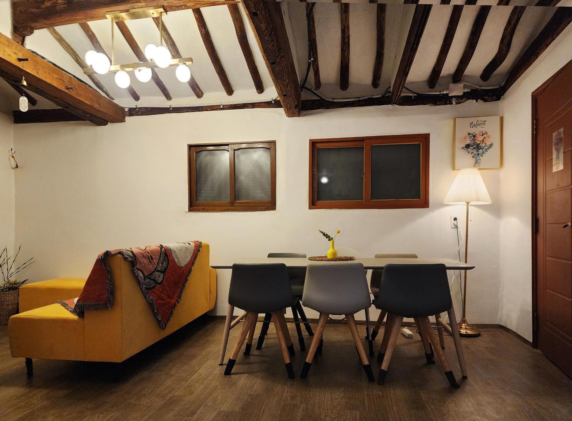The Modern Hanok Pangsapuri *