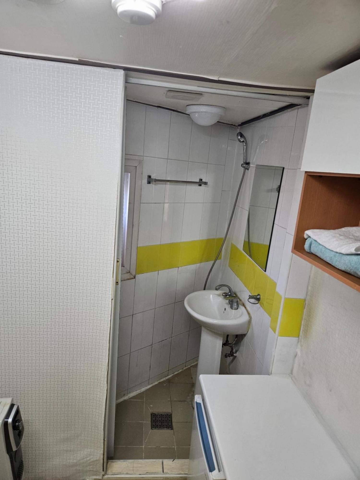 Hub House Livingtel