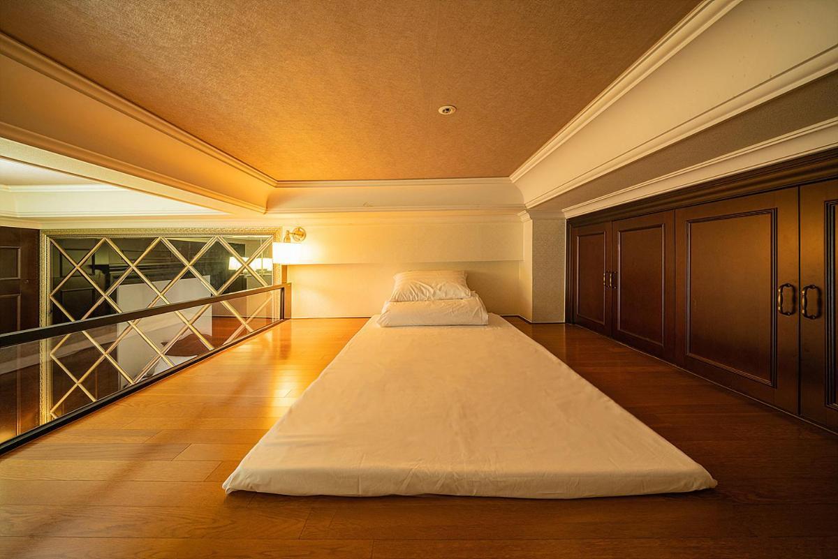 Hotel Yeoksam Artnouveau And *