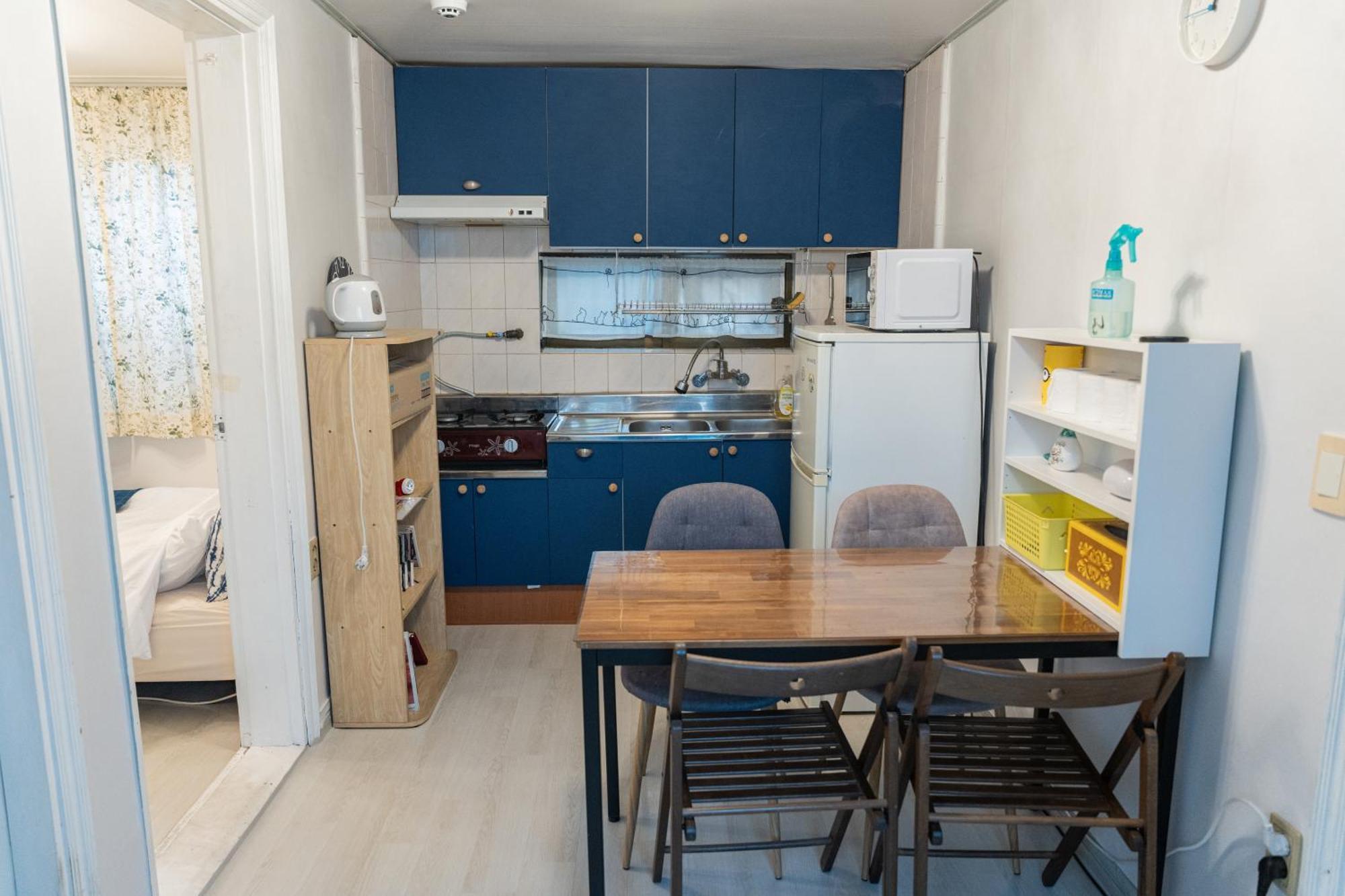 Bohemian Jungle Apartment Seoul