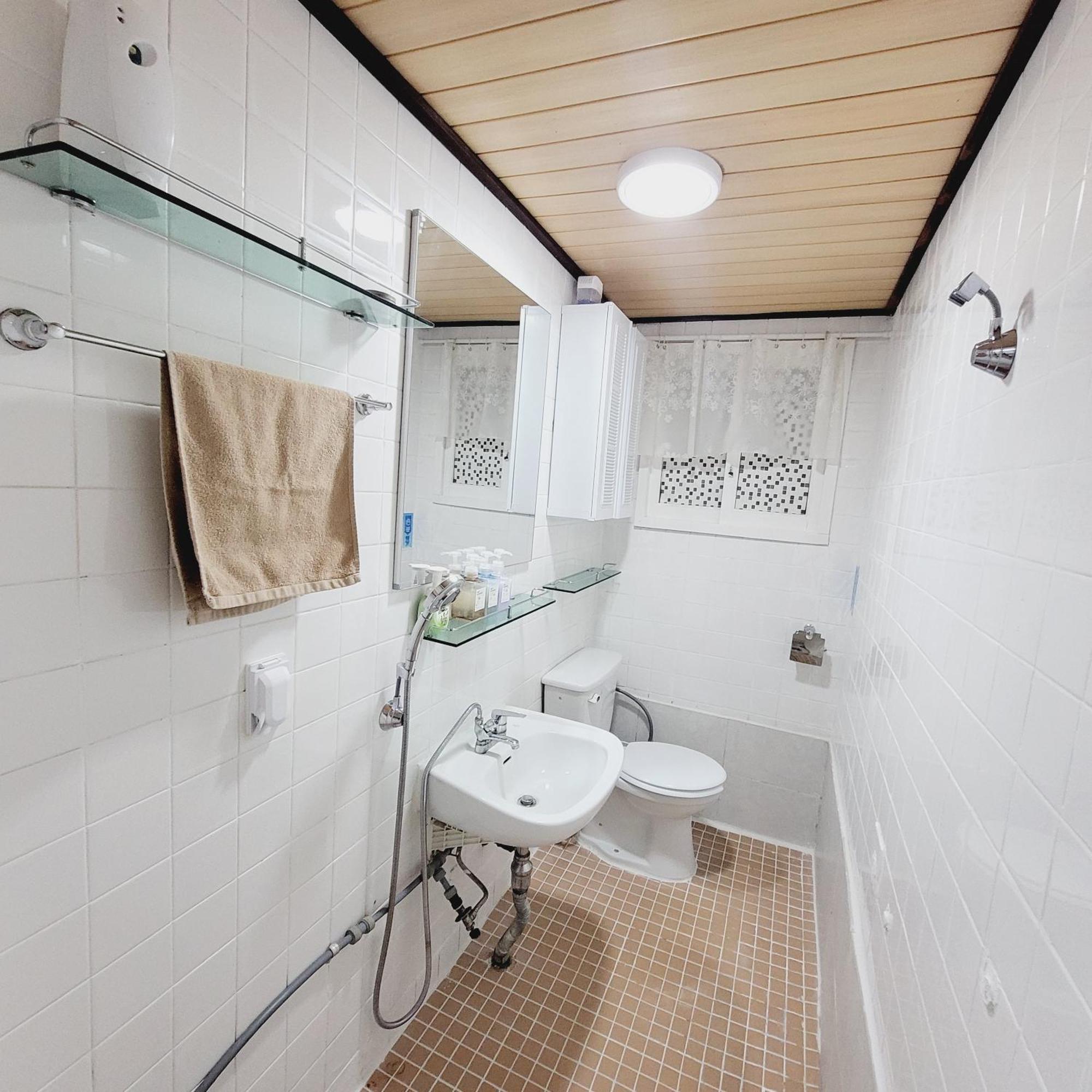 Cozy Private Newly Renovated #3 *