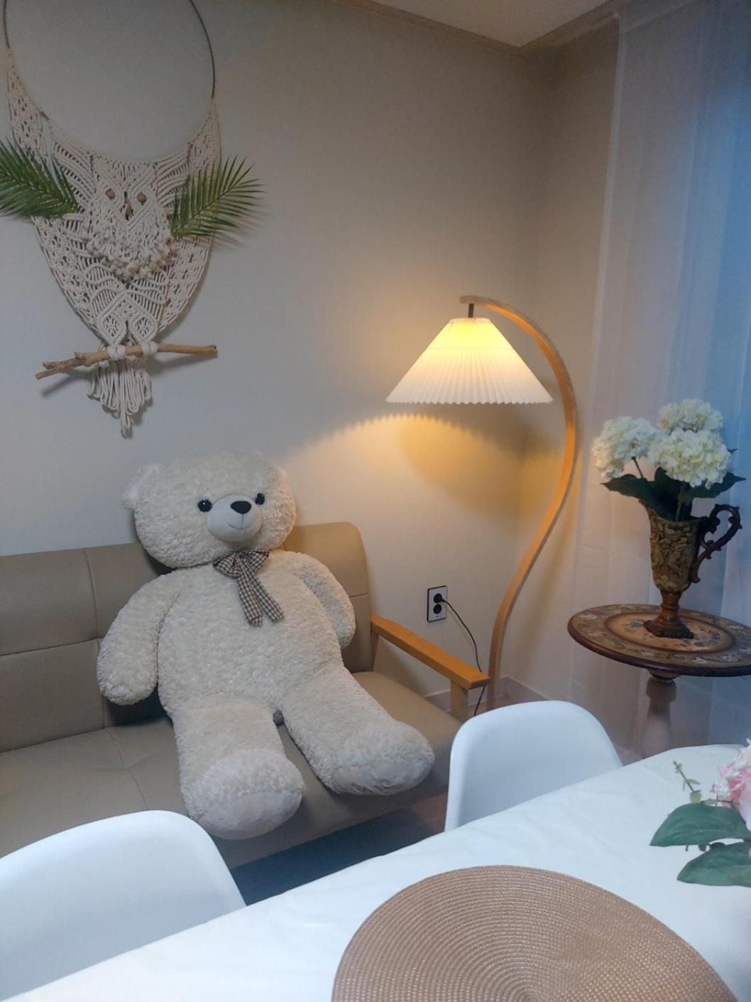 Elie Jeungsanstation Apartment Seoul