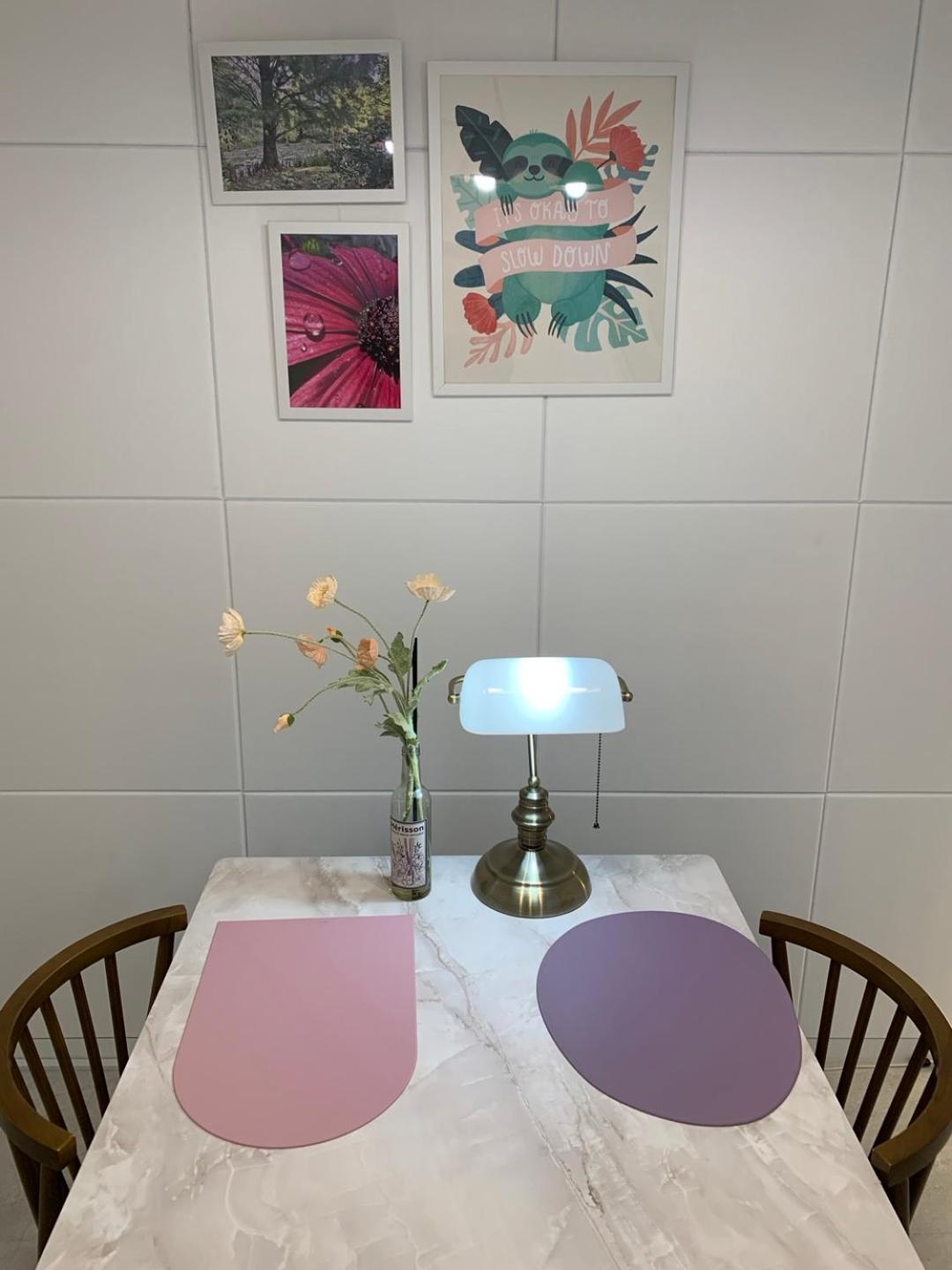 Comma 2, Cozy Semi-basement * Seoul