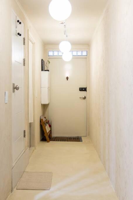 Urban Secret Space - Europe Mood, Seongsu, 4mins To Gunguk Univ Station Apartment
