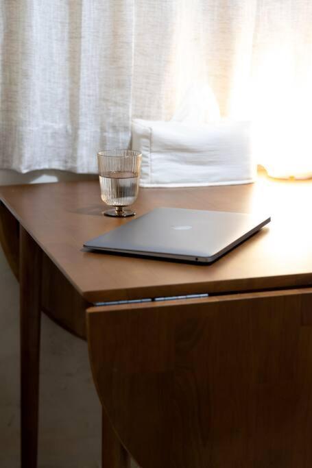 Urban Secret Space - Europe Mood, Seongsu, 4mins To Gunguk Univ Station Apartment *