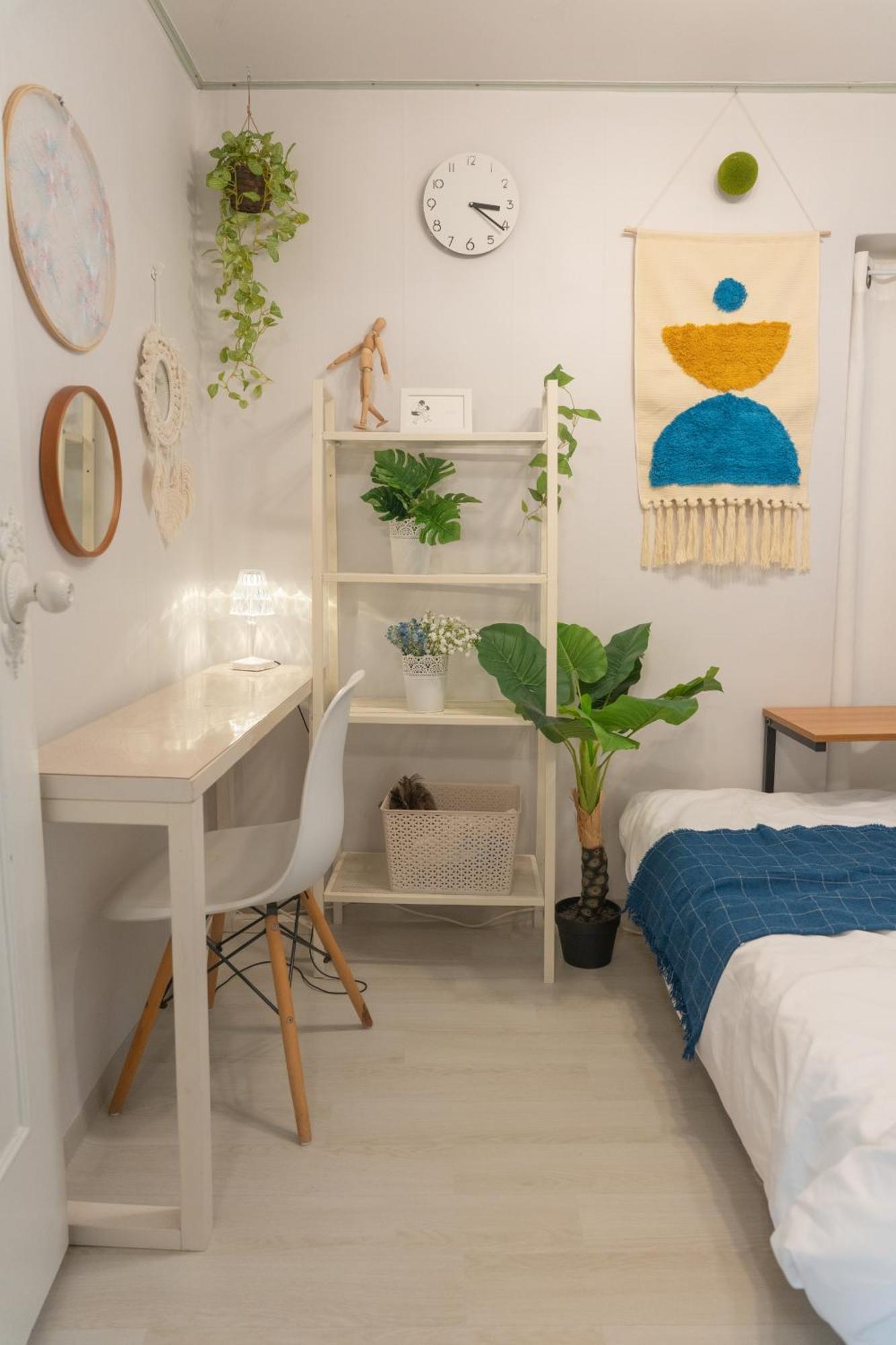 Bohemian Jungle Apartment *