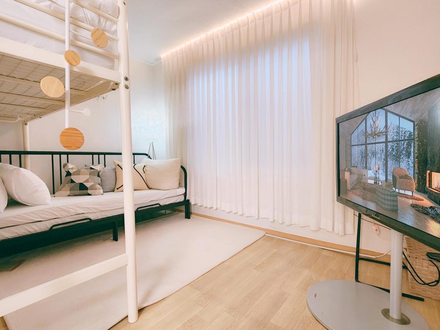 Easel House * Seoul