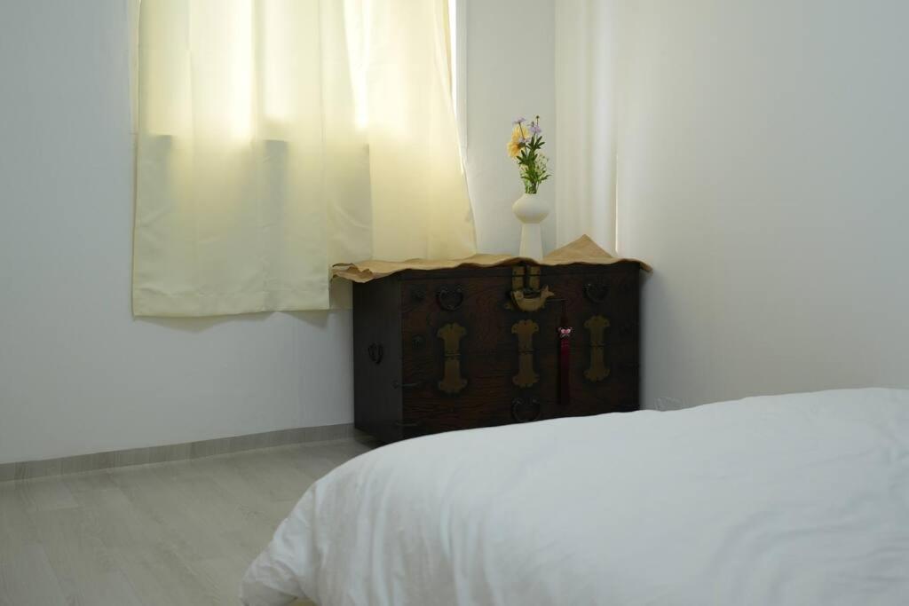 New, Private, 3 Rooms, Hongdae, 6 Persons *