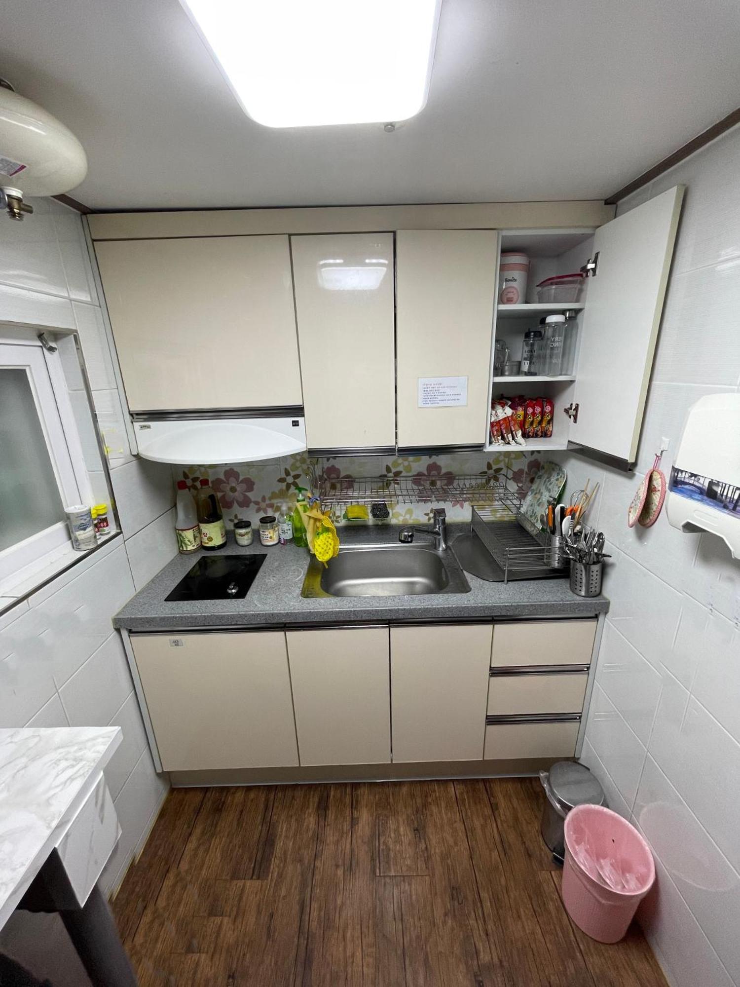 Guest house Apgujeong Seoul