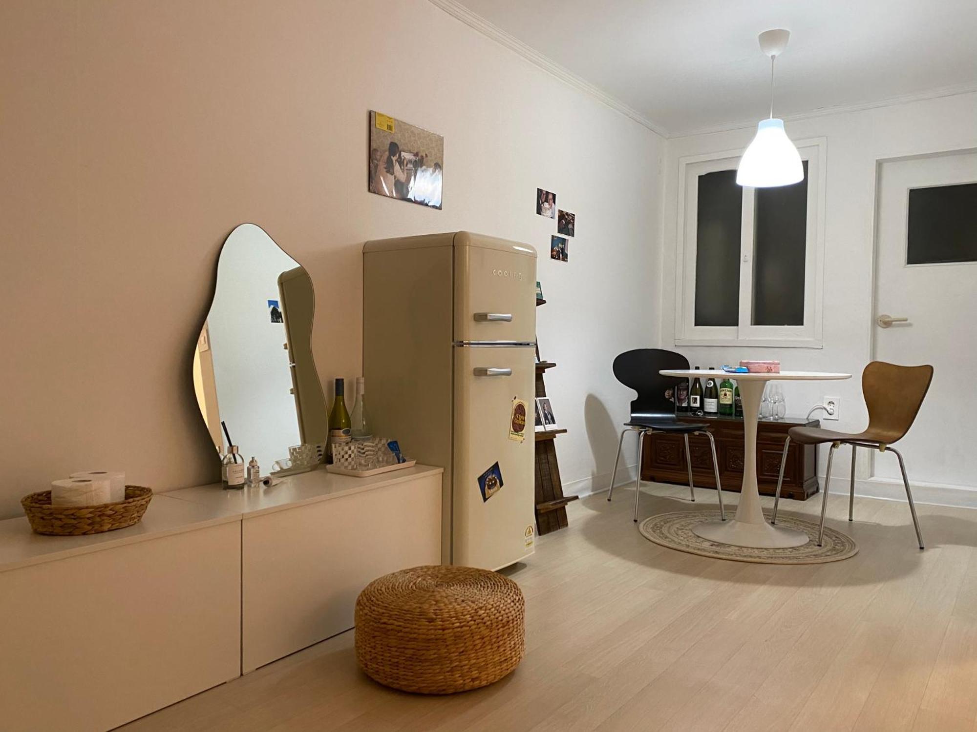 Omok Bridge, 2 Room, Netflix, Youtube Apartment *