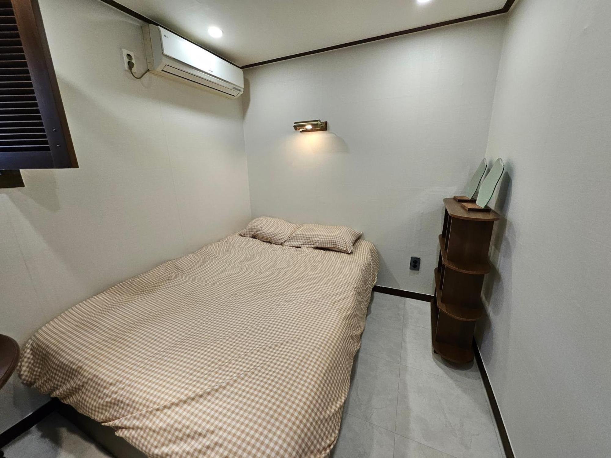 8 Hotel