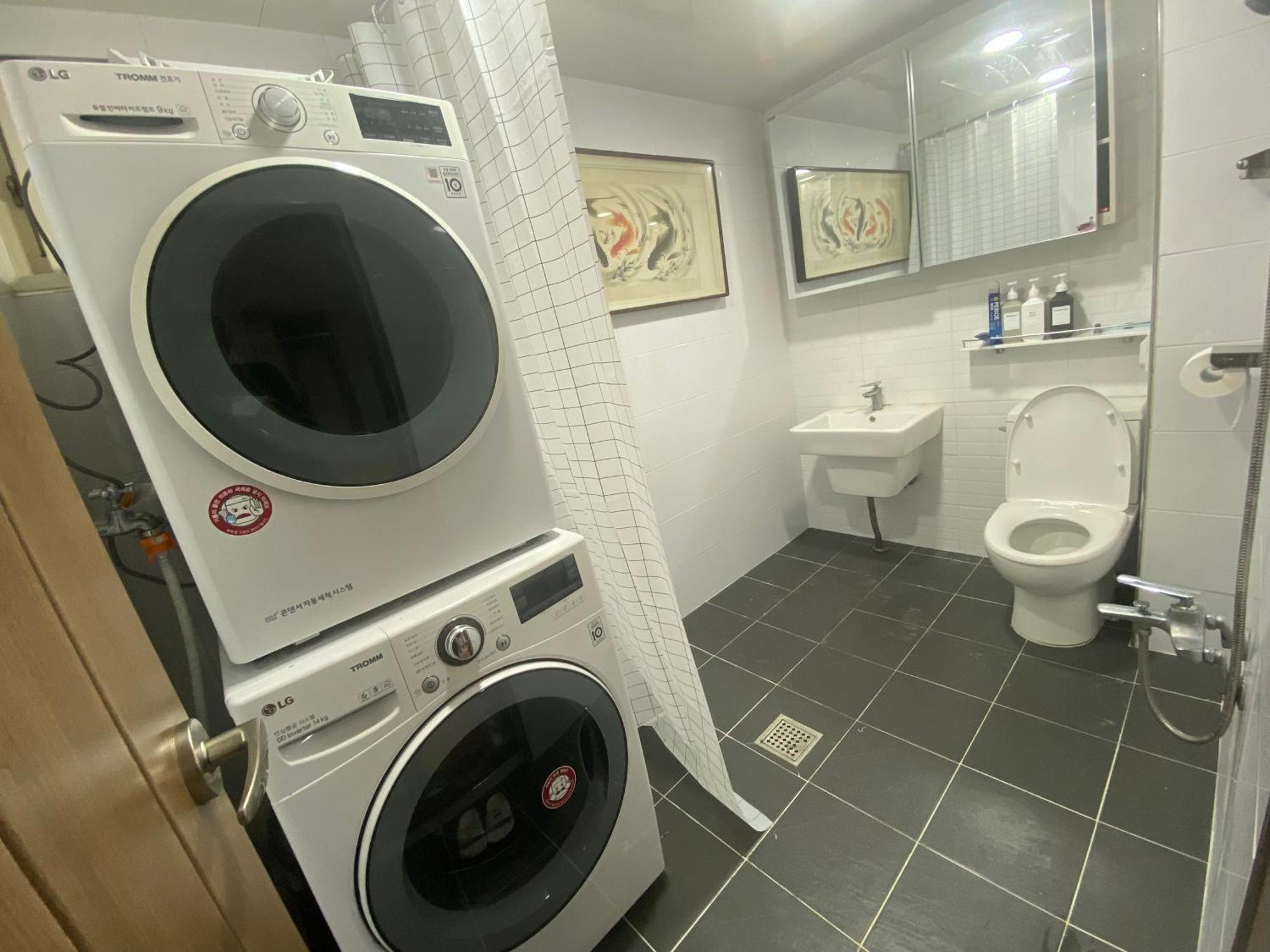 Apartment 10m Walk From Station