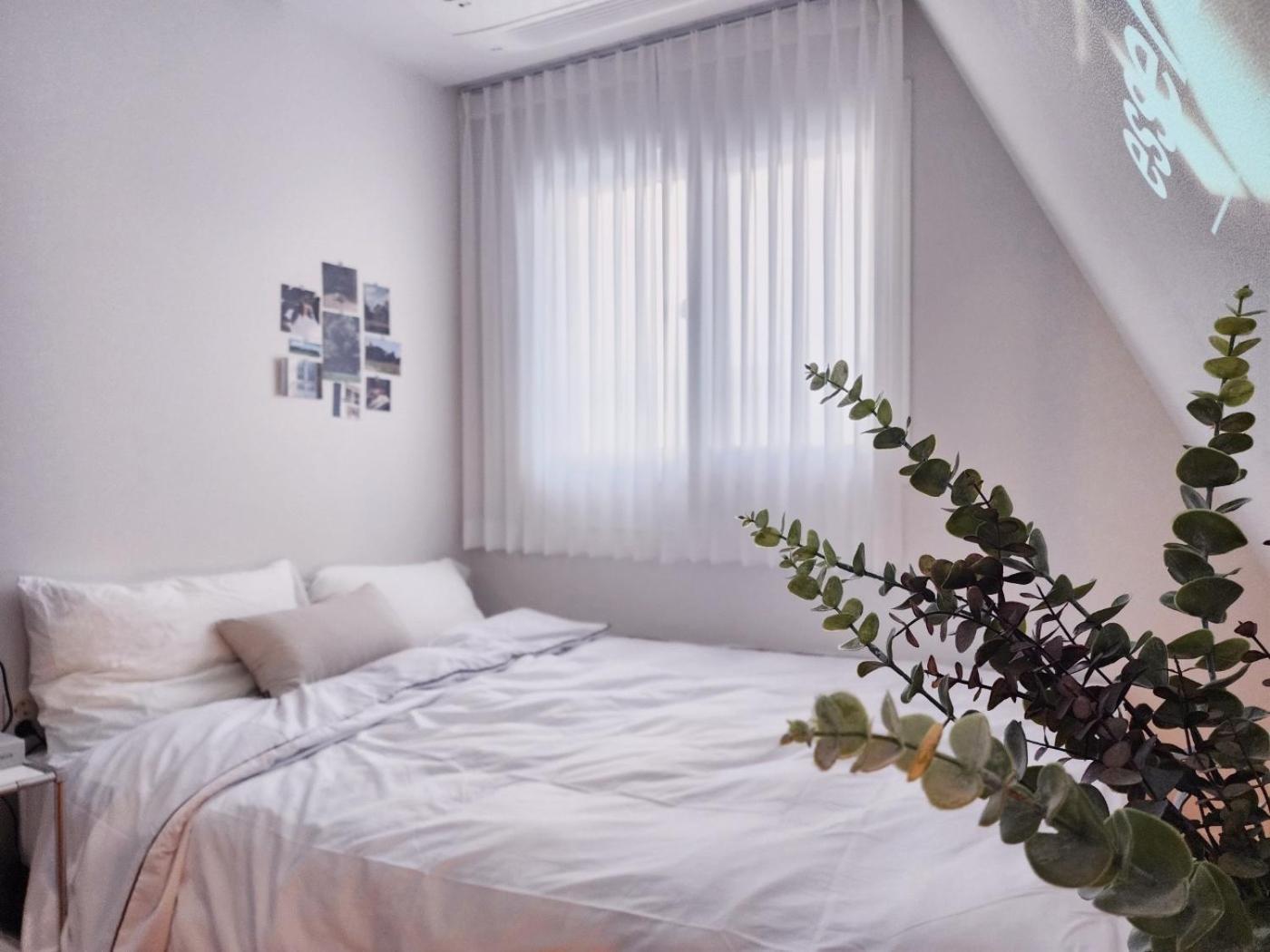 Hongdae 10mins, Hapjeong 5mins, Airportbus 5mins, Largo House Seoul- Foreigner Only * Seoul