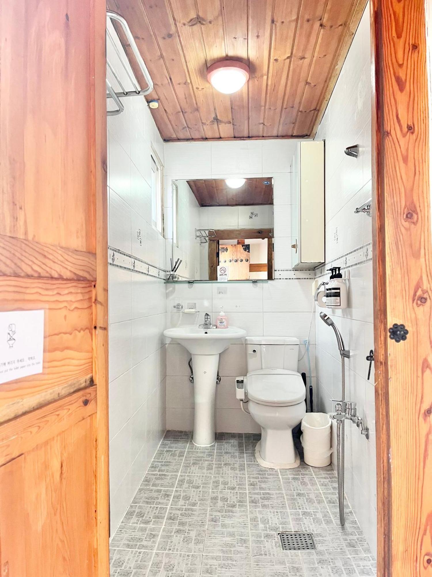 Seoulstory Hanok Guest house