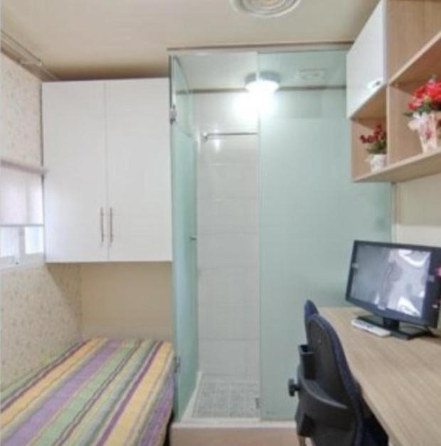 Full House Hostel