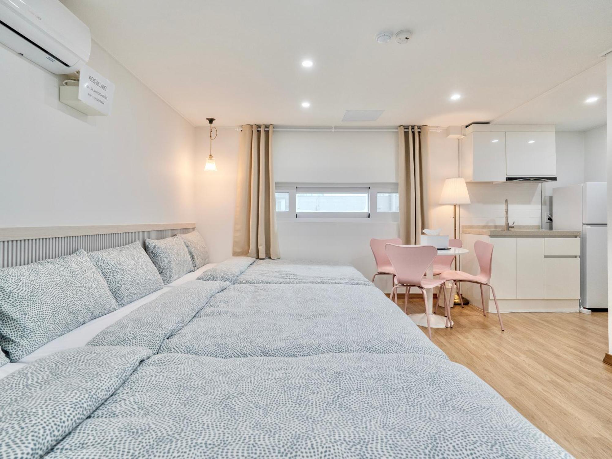 Harmony Aparthotel *