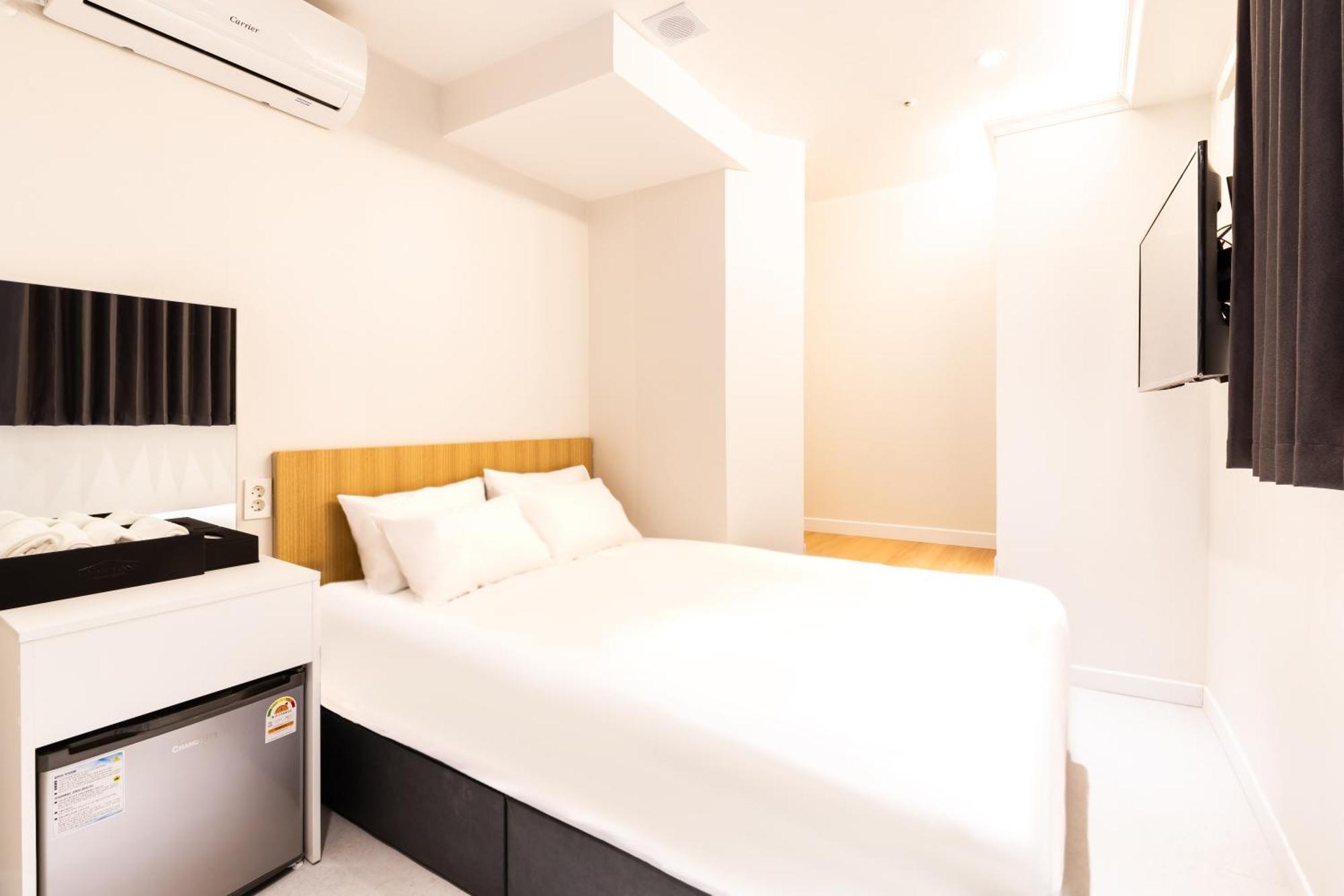 U Myeongdong Hotel 2*