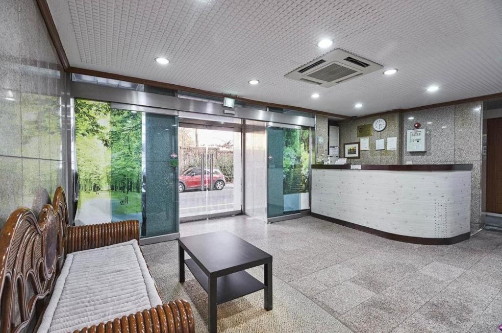 Hotel New World Yongsan Seoul