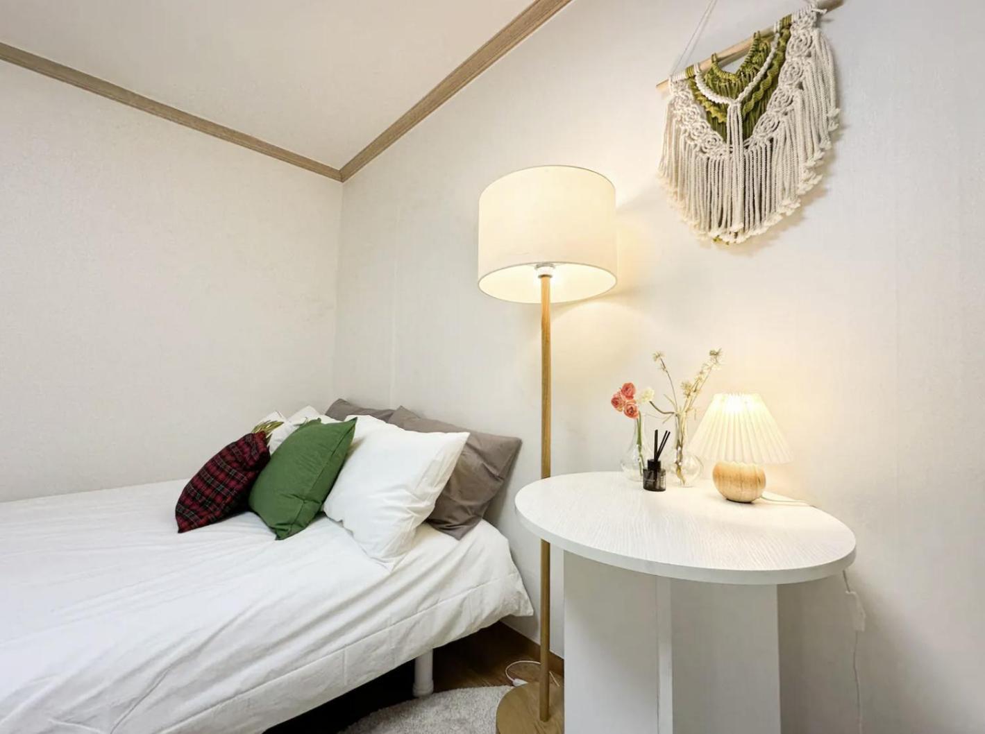 Rock 樂 2 3 Beds 3 Min From Ewha Univ Stn Apartment Seoul