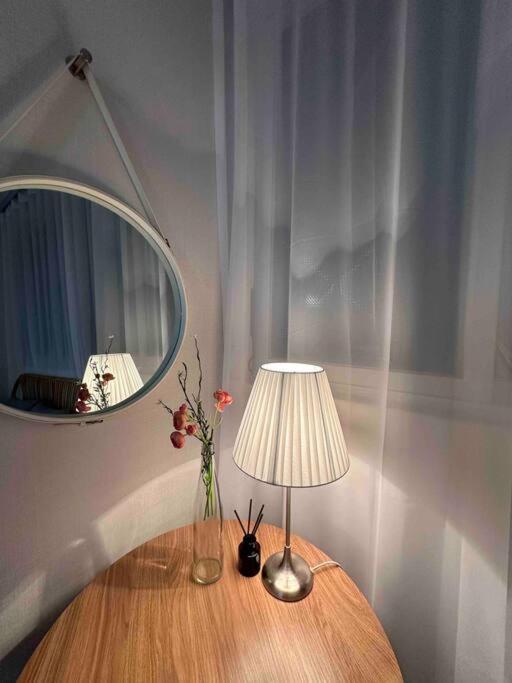 Rock 樂 2 3 Beds 3 Min From Ewha Univ Stn Apartment Seoul
