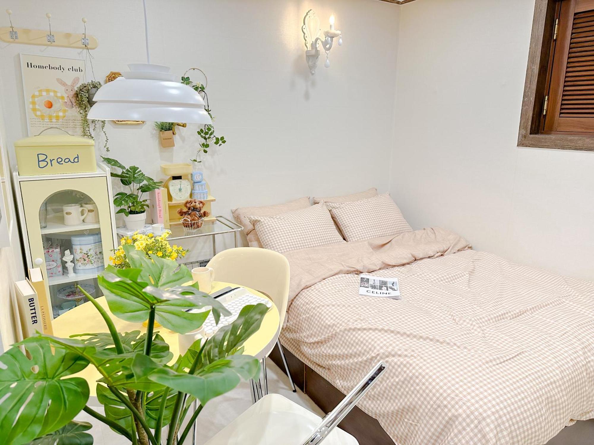 Hotel 8 *