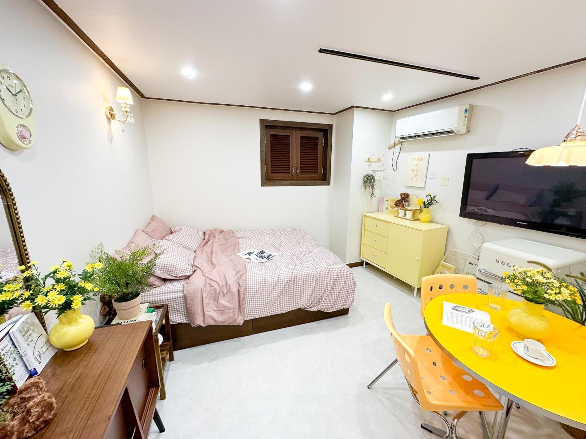8 Seoul