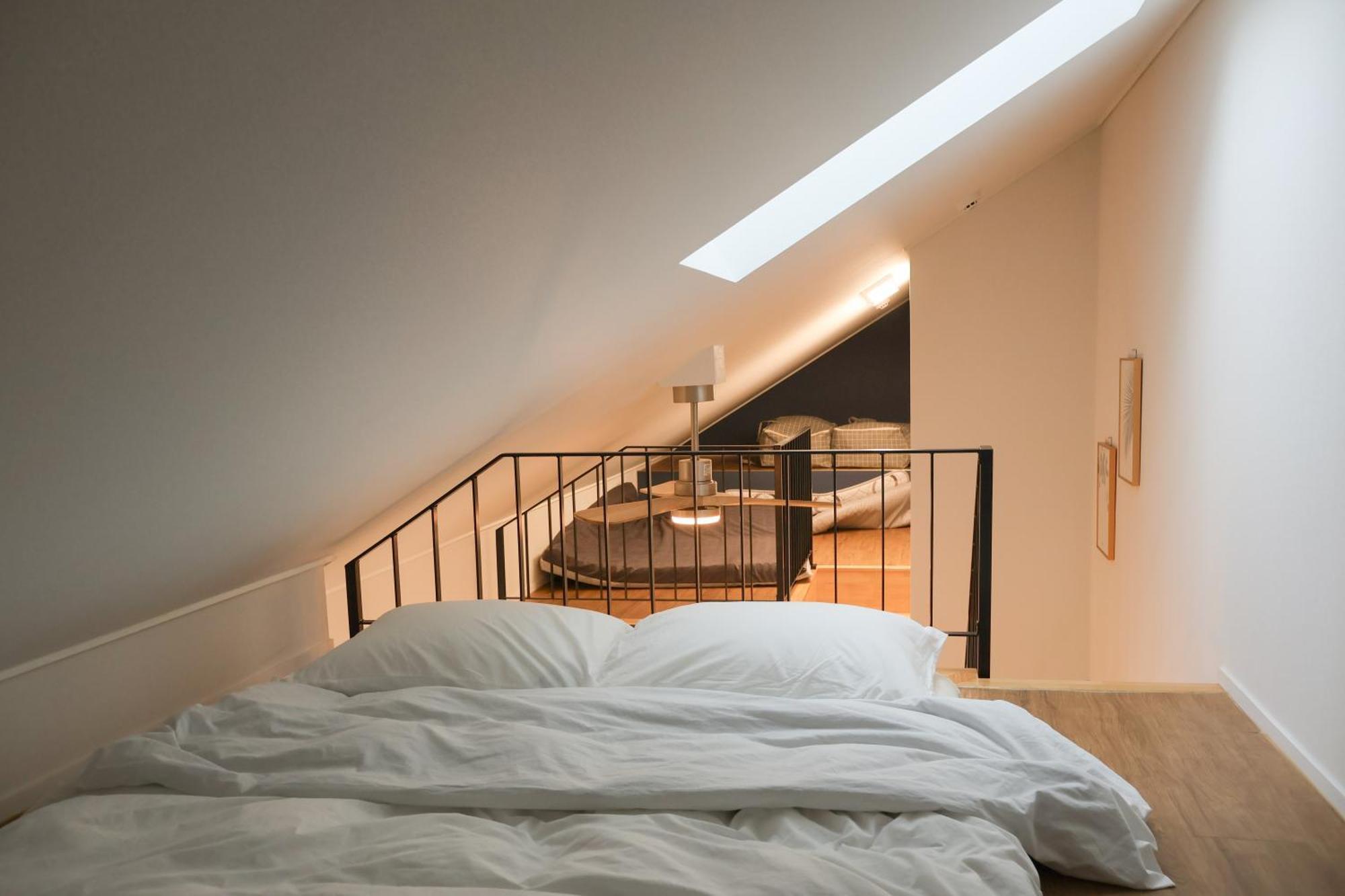 Hongdae 10mins, Hapjeong 5mins, Airportbus 5mins, Largo House Seoul- Foreigner Only Seoul