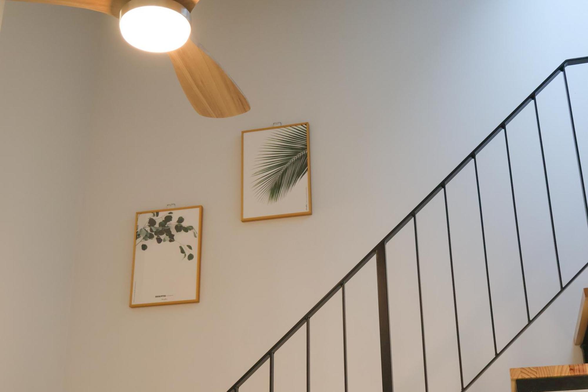 Hongdae 10mins, Hapjeong 5mins, Airportbus 5mins, Largo House Seoul- Foreigner Only *