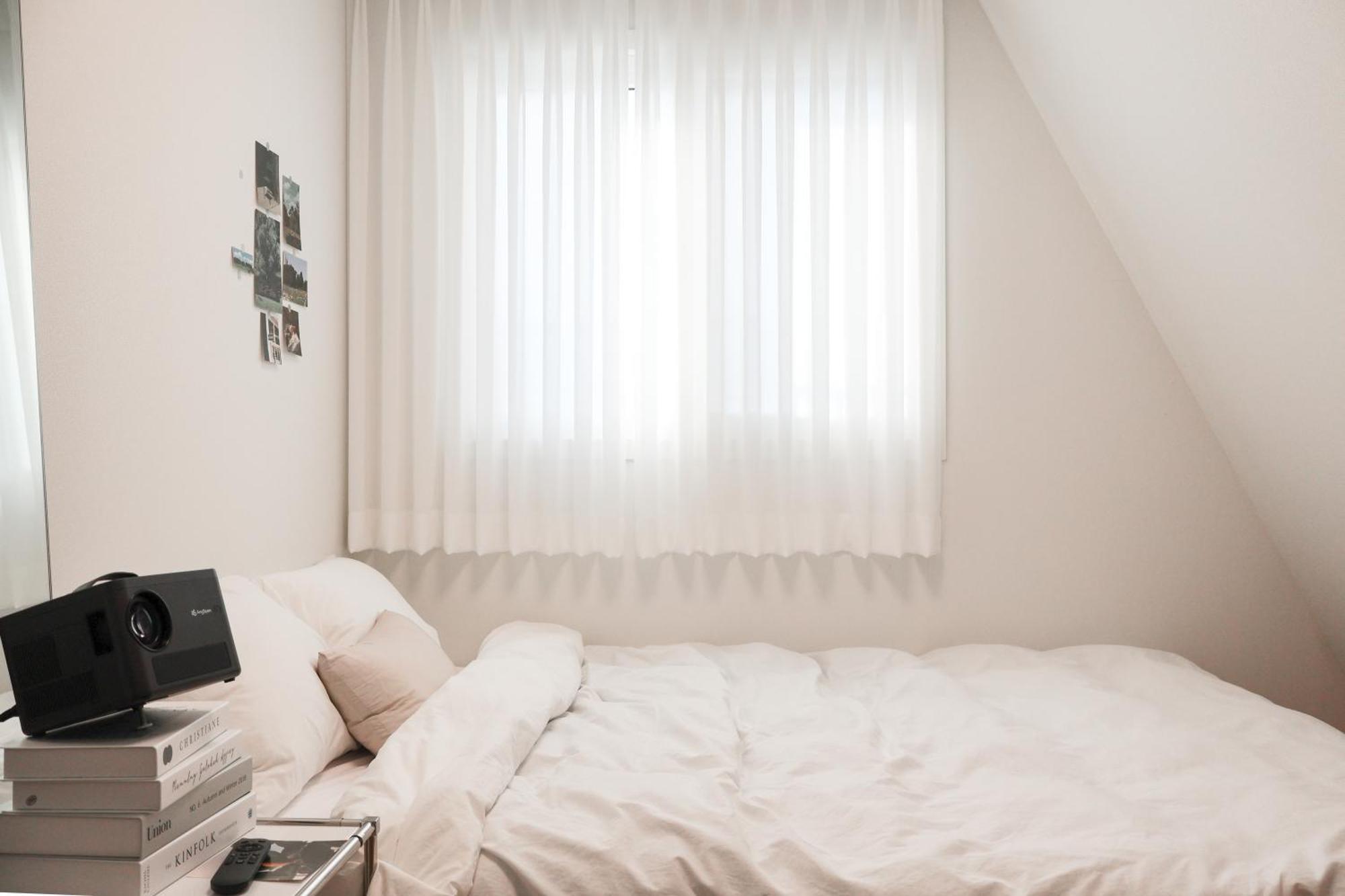 Apartment Hongdae 10mins, Hapjeong 5mins, Airportbus 5mins, Largo House Seoul- Foreigner Only