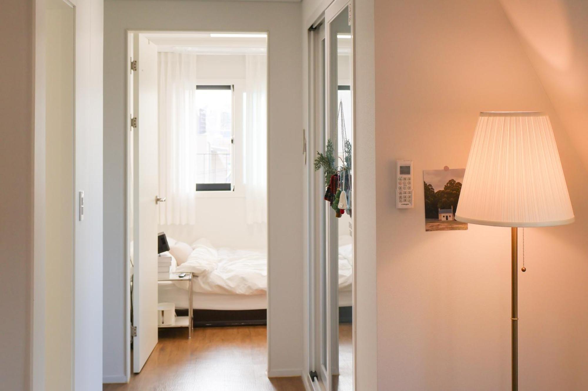 Apartment Hongdae 10mins, Hapjeong 5mins, Airportbus 5mins, Largo House Seoul- Foreigner Only Seoul