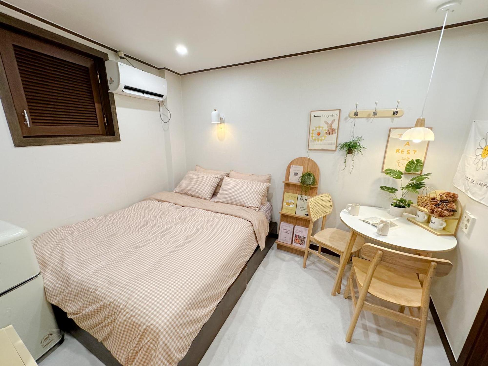 Hotel 8 *
