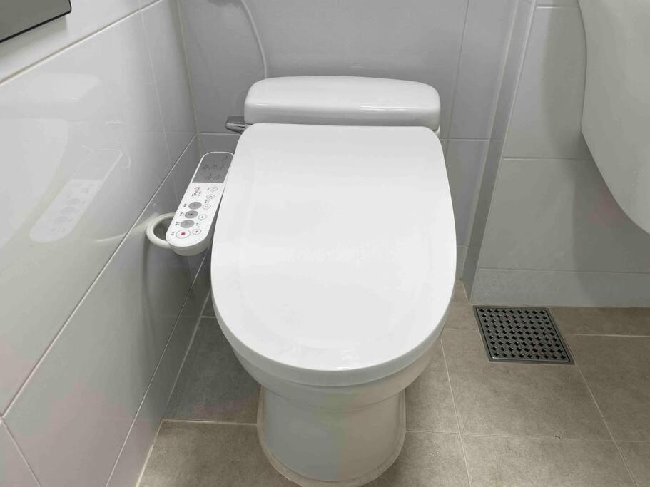 Apartment The Share Myeongdong High Floor & Free Gym #subway Station 3min #myeongdong 10min