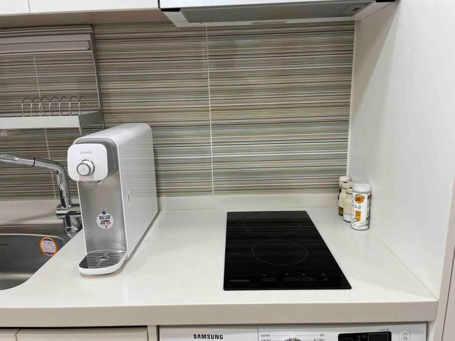 The Share Myeongdong High-rise Floor & Free Gym #subway Station 3min #myeongdong 10min Apartamento Seul
