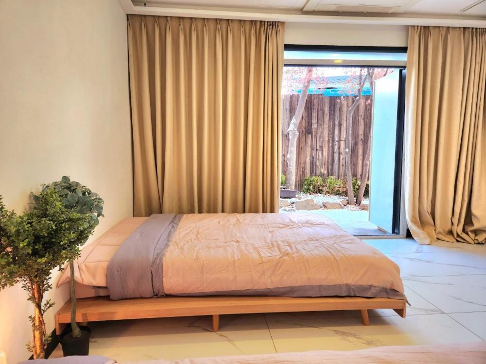 Gyeongbokgung Seochon Dalbit Guest house *