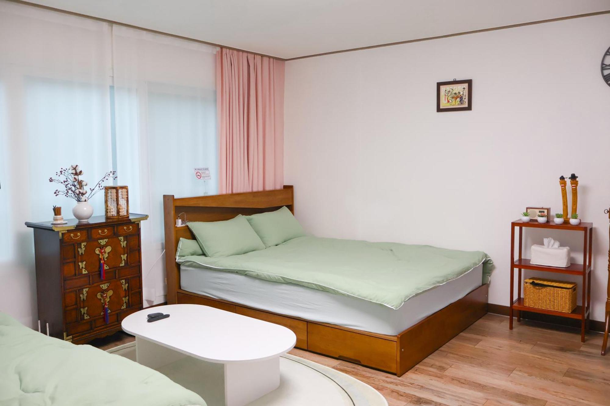 Apartment Jb Stay#hongdae & Sinchon 10min#double *