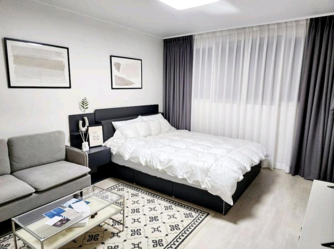 Hongdae Private House 3bed Apartment *