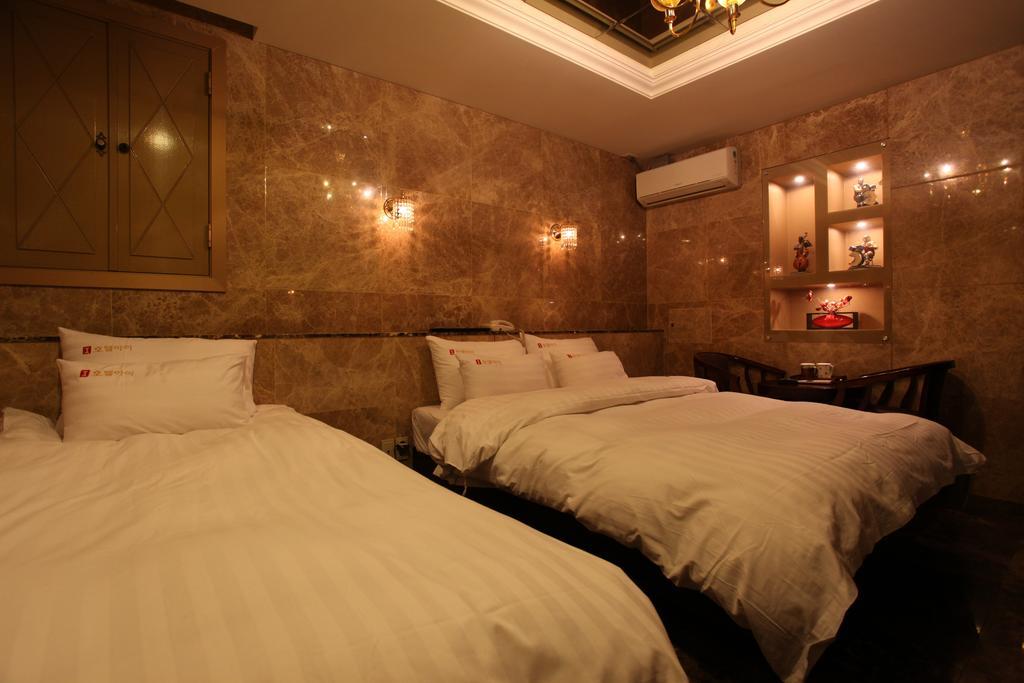 I Hotel