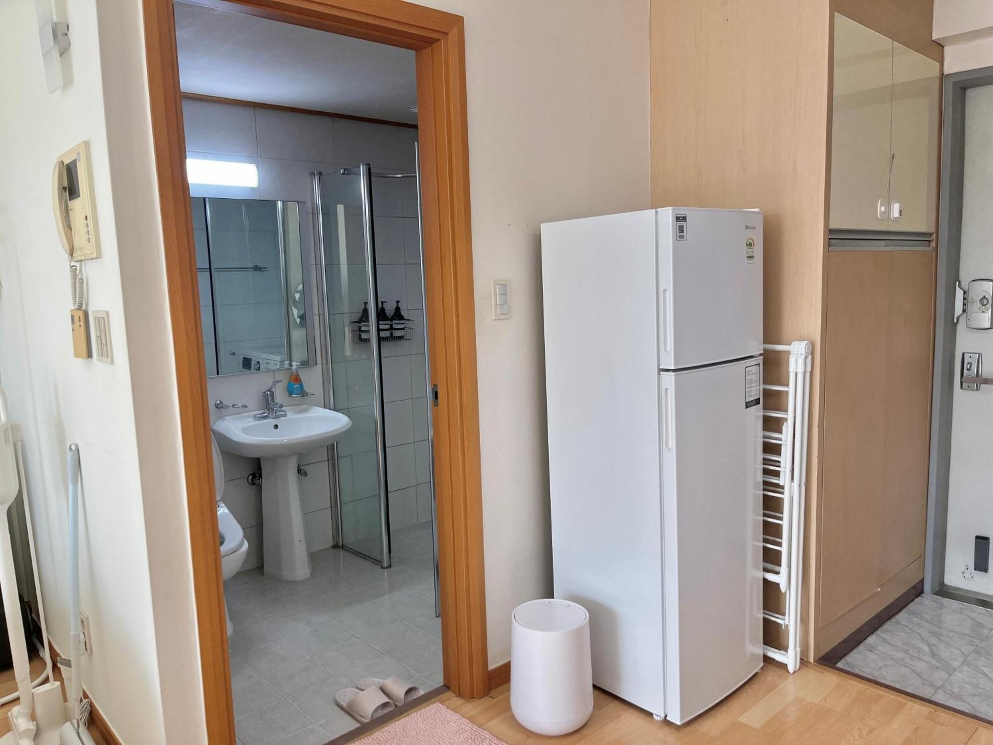 Apartamento Hongik Univ Station Exit 1