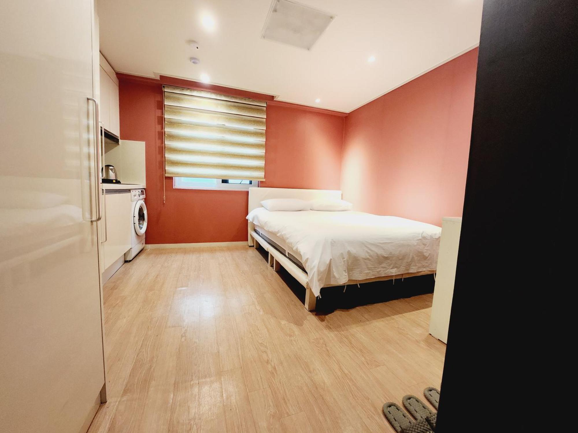 Olive R Hotel *