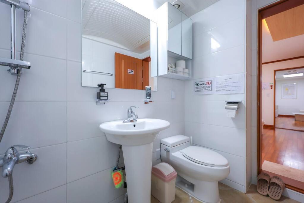Hans - Hongik Station Exit 2 10min Holiday home